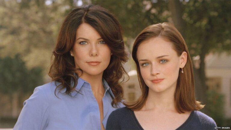 _90546308_landscape-1469541513-gilmore-girls